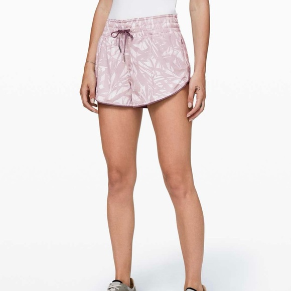 Lululemon Choose a Side Shorts - Reversible 3” - Picture 2 of 8